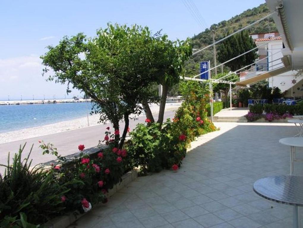 Apollon Hotel Tiros Exterior photo